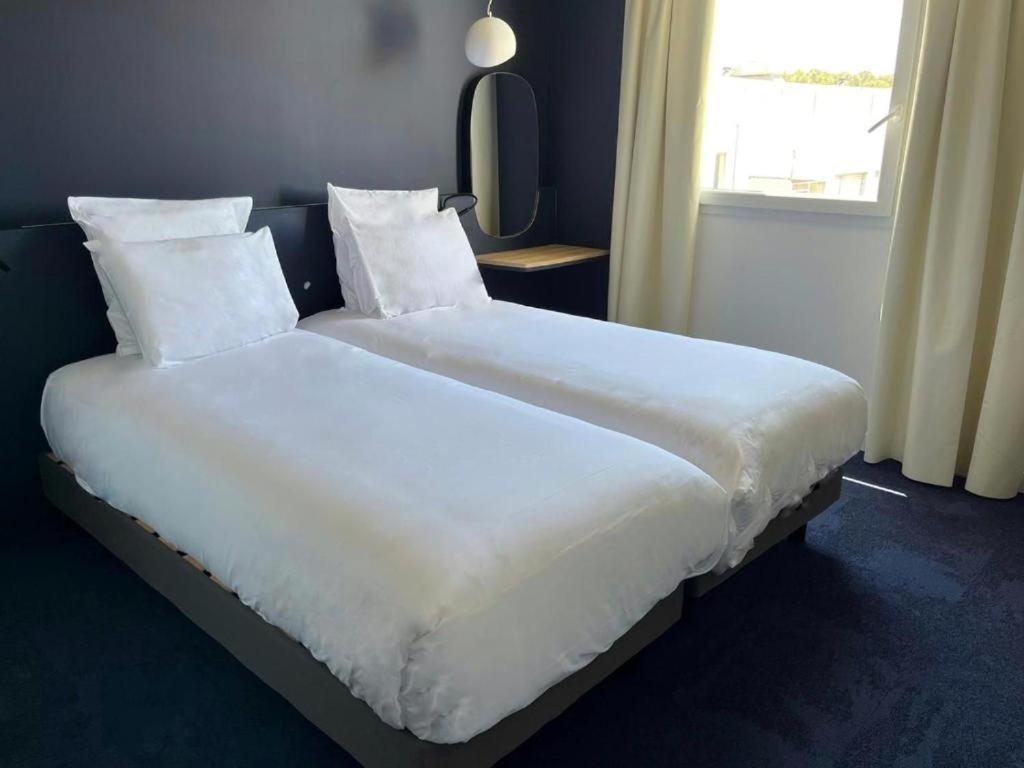 Golden Tulip Hotel & Rooftop Martigues Provence Номер фото