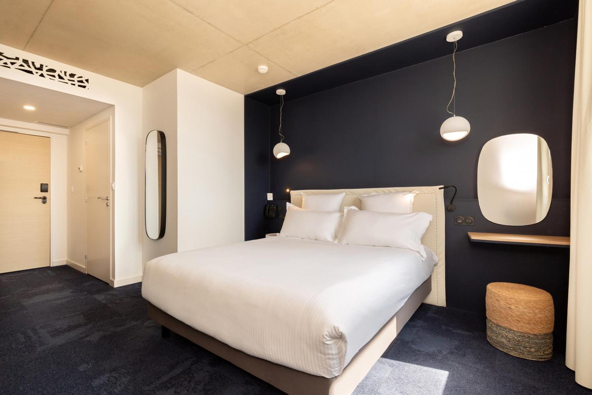 Golden Tulip Hotel & Rooftop Martigues Provence Экстерьер фото