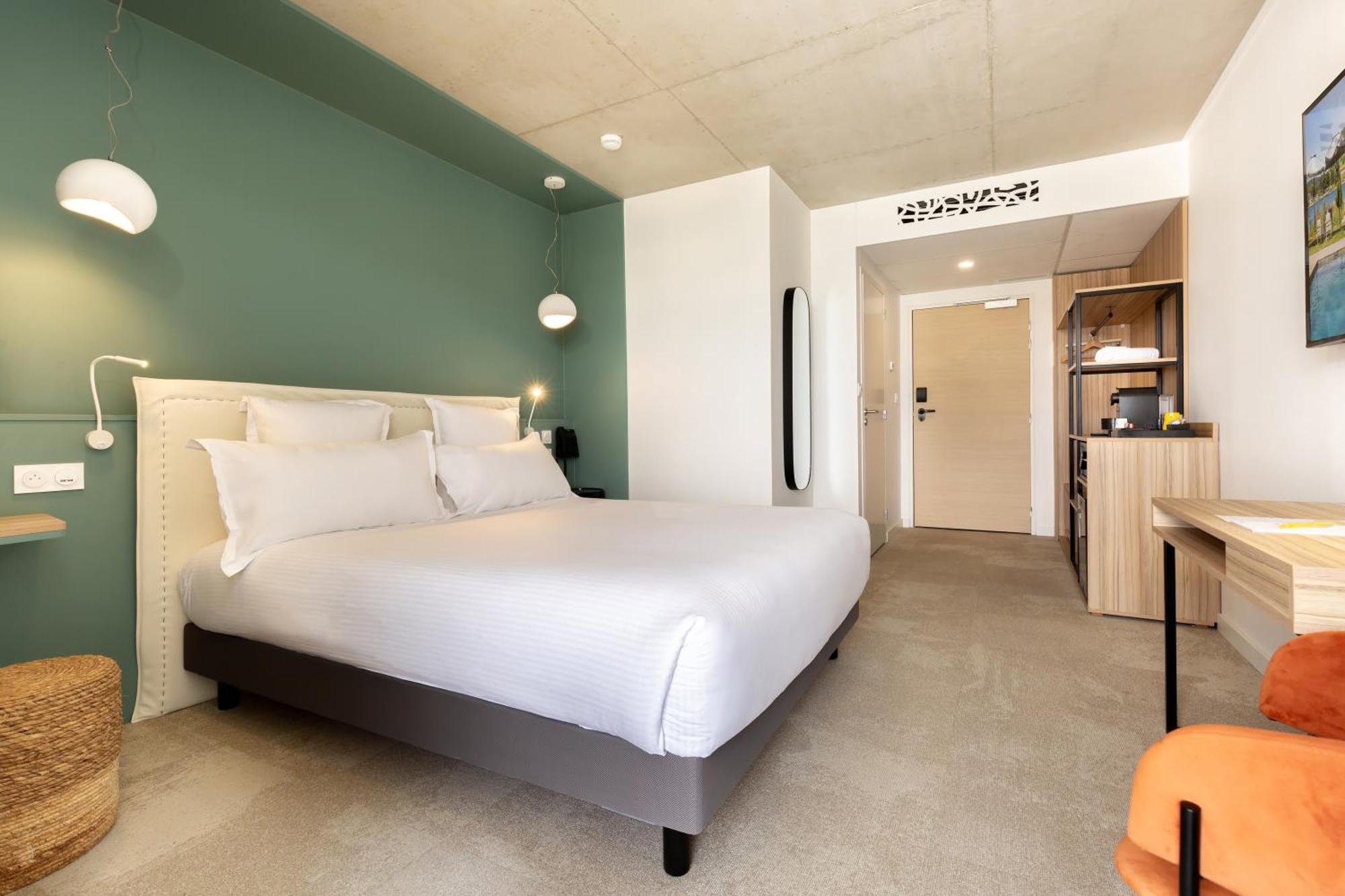 Golden Tulip Hotel & Rooftop Martigues Provence Экстерьер фото